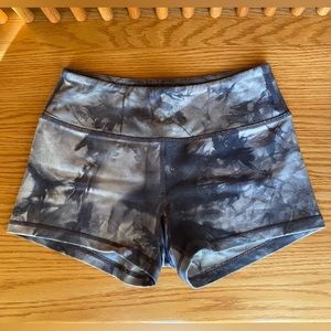 Savage barbell shorts